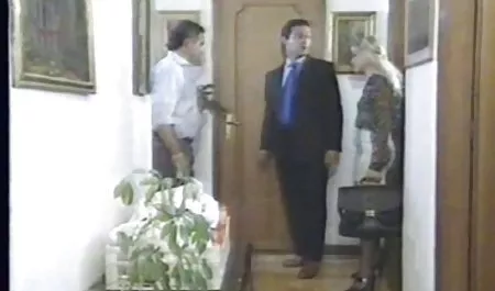 من جلو كير كس سگ سرد با واژن تنگ در عضو