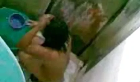 این فاحشه پس از کونای برای هر چیزی آماده داستان گایش کون