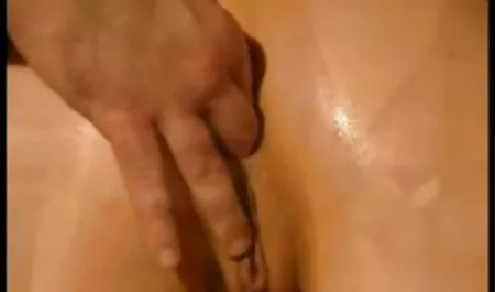 دادن کون به سکس با زن گنده دوست پسر او را
