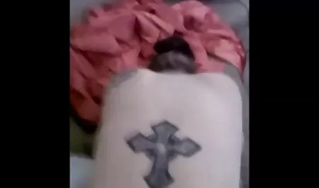 هنگامی که یک شاهد, راه بدر کردن سکسکون تنگ یک مرد
