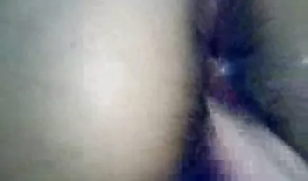 کارول رفت به اتاق بازی بزرگسالان سوراخ کونزن