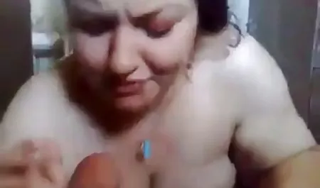 فر سیاه با کوس و کون حشری دو گل میخ, سفید