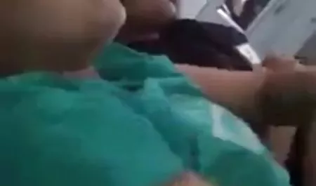 بزرگ و قوی با کوچک سکس کریستی مک و شکننده